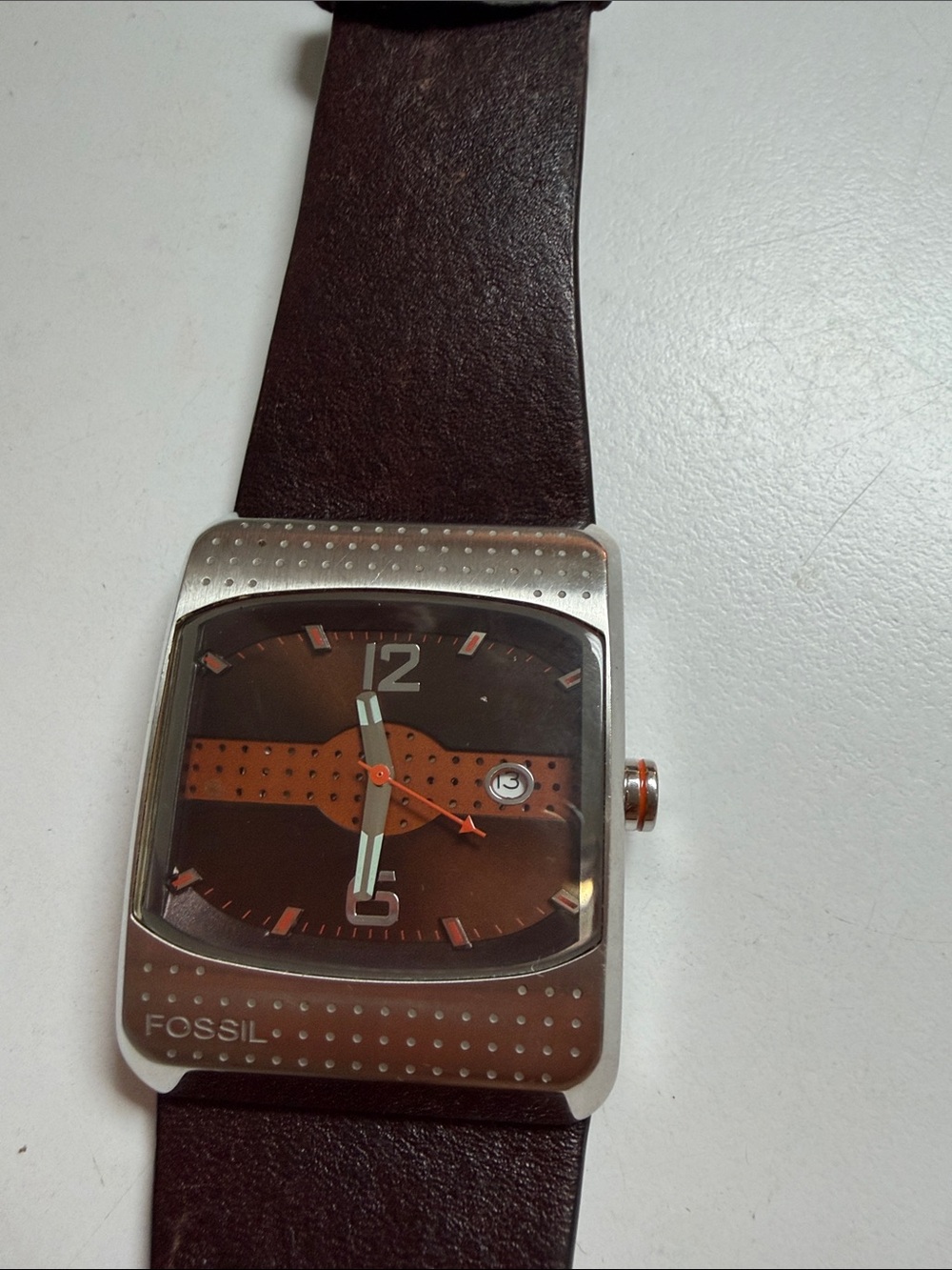 Fossil BrownJR9389 Leather Strap Watch with Orange Accents needs battery - Picture 2 of 7